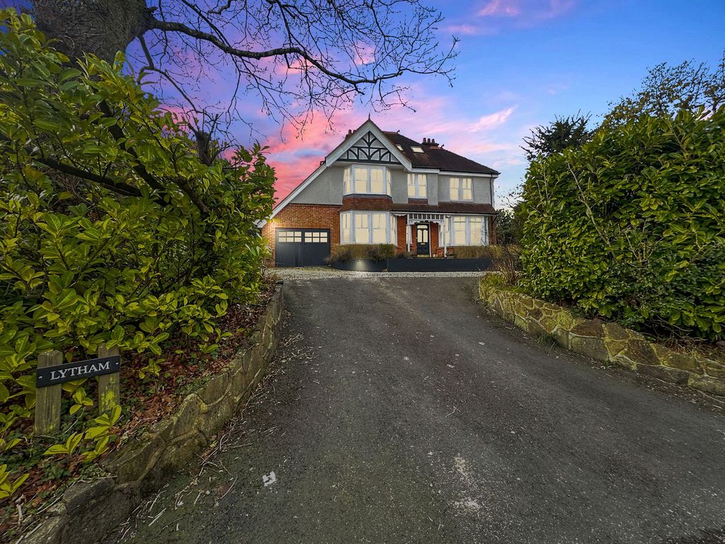 Property photo 1 of 29