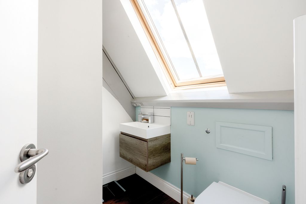 Additional image 17 of 3 bed town house for saleThe View, Woodhill Road BS20