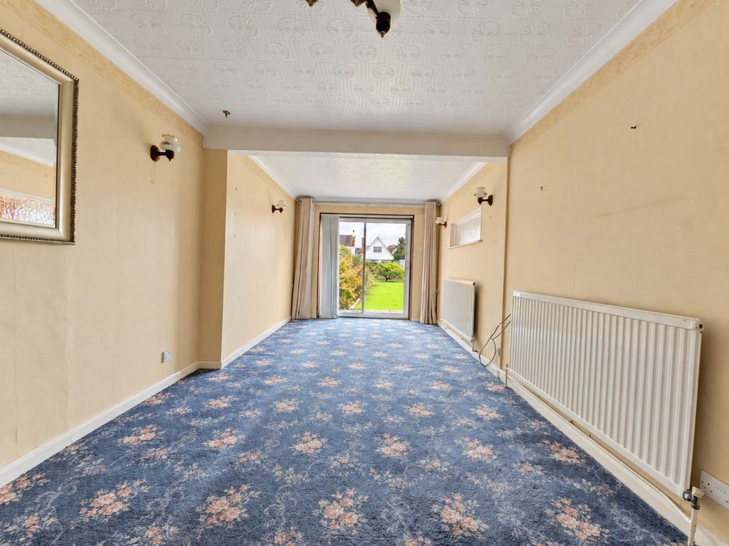 Property photo 2 of 11 5590903