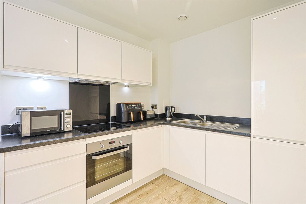 Property photo 3 of 14 Picture No. 06