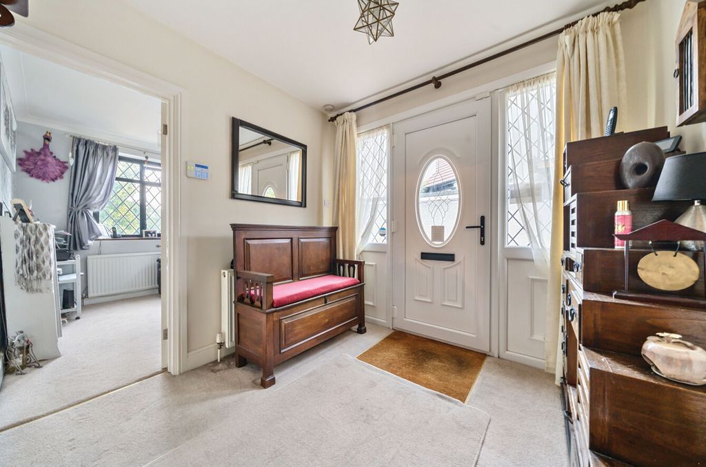Property photo 2 of 24 1337084-17-689Cbe...