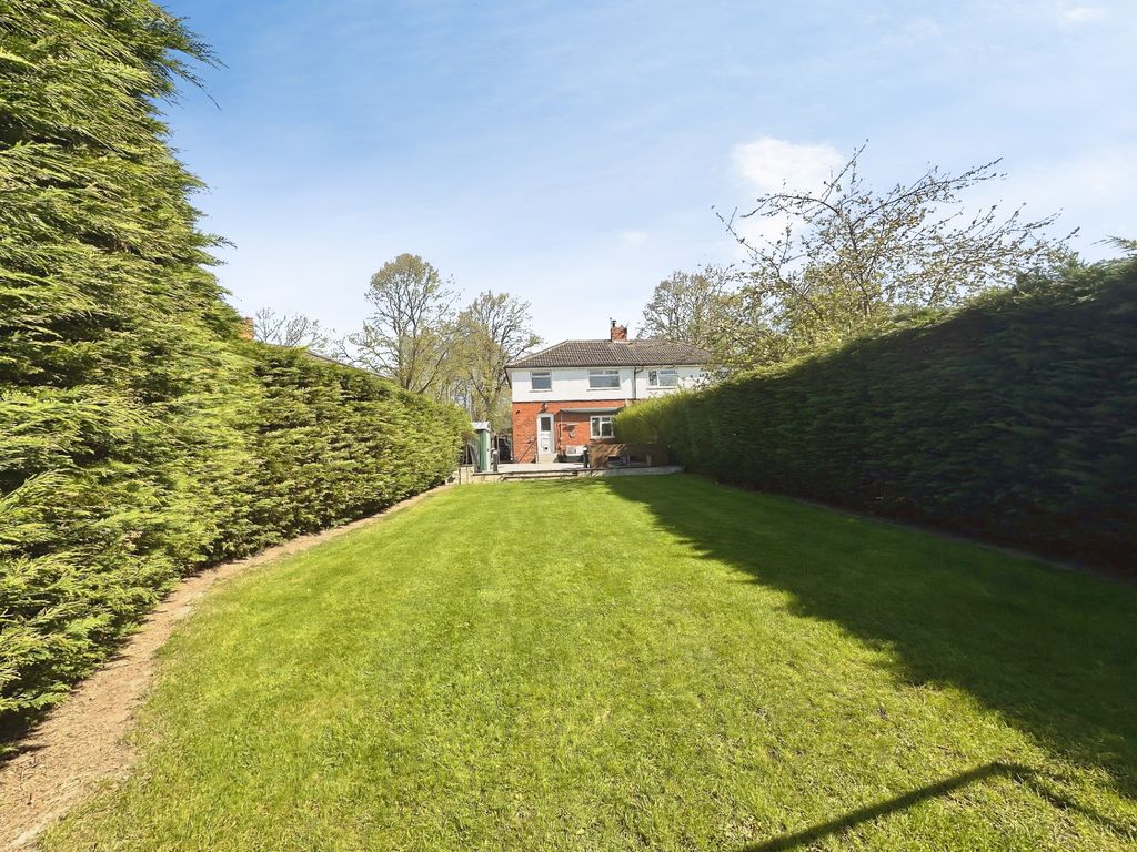 Property photo 3 of 20 Garden