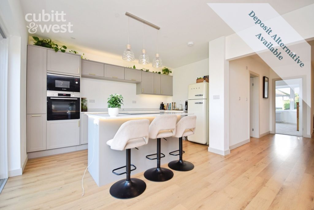 Property photo 2 of 20 Kitchen