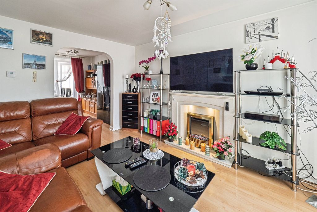 Property photo 3 of 16