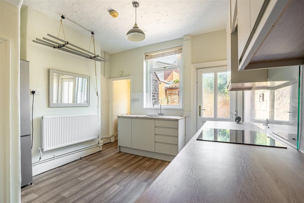 Property photo 3 of 14 11 Hs-3.Jpg