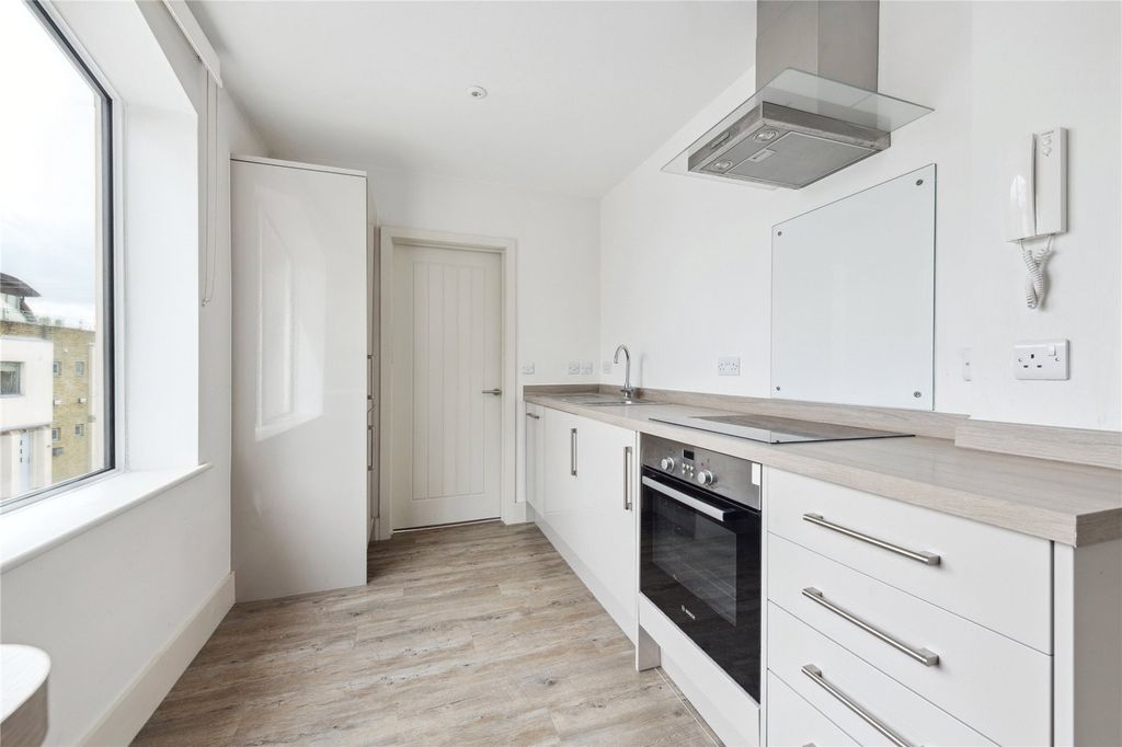 Property photo 2 of 10 Picture No. 08