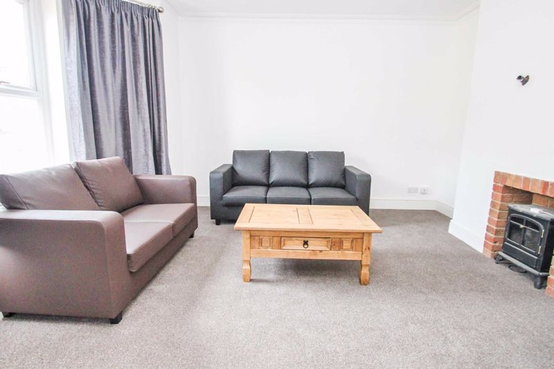 Property photo 2 of 9 Photo 11