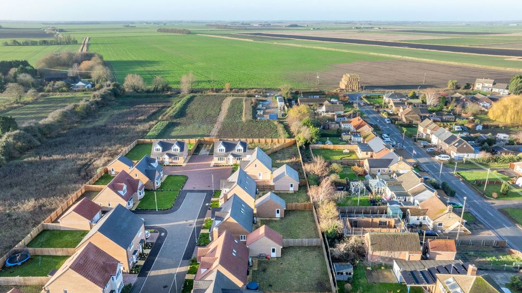 Property photo 3 of 36