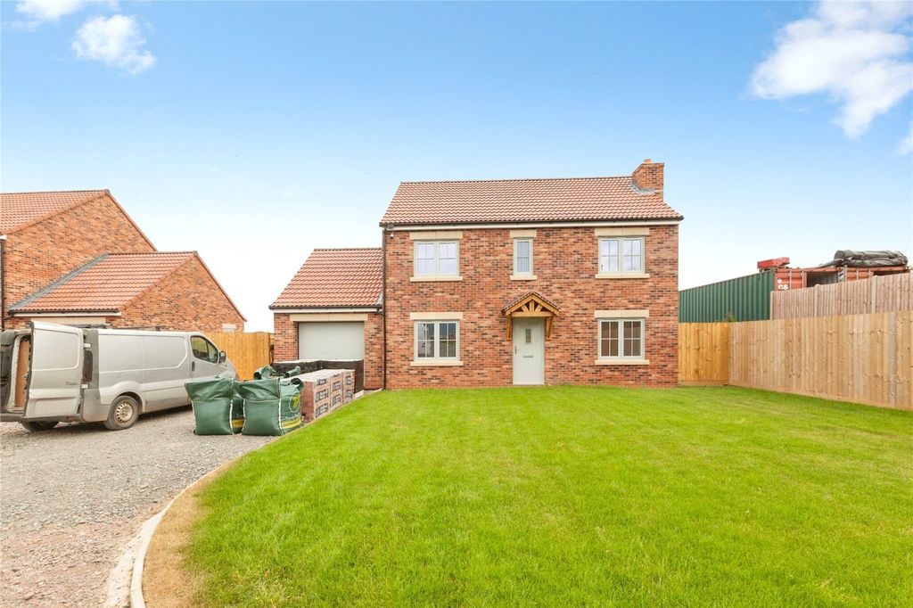 Property photo 3 of 29 Picture No. 28
