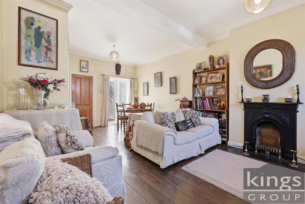 Property photo 3 of 21