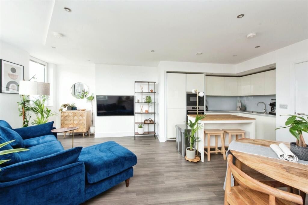 Property photo 1 of 6 Img_5619