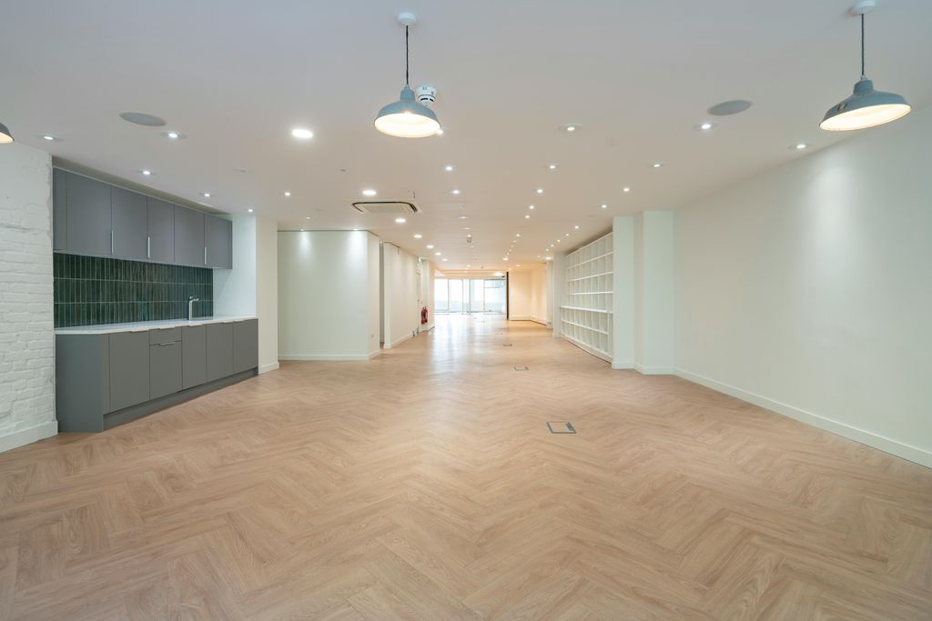 Property photo 2 of 16 MC41725382Hr.Jpg