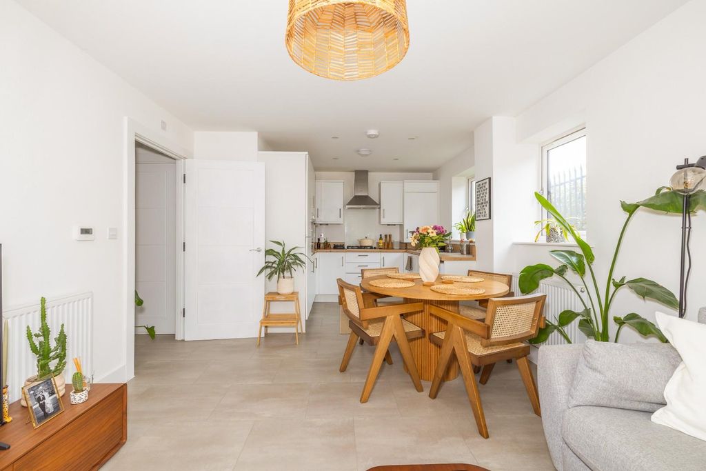 Property photo 1 of 22 Char9850.Jpg