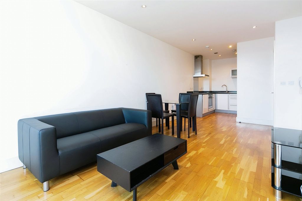 Property photo 3 of 15 Picture No. 05