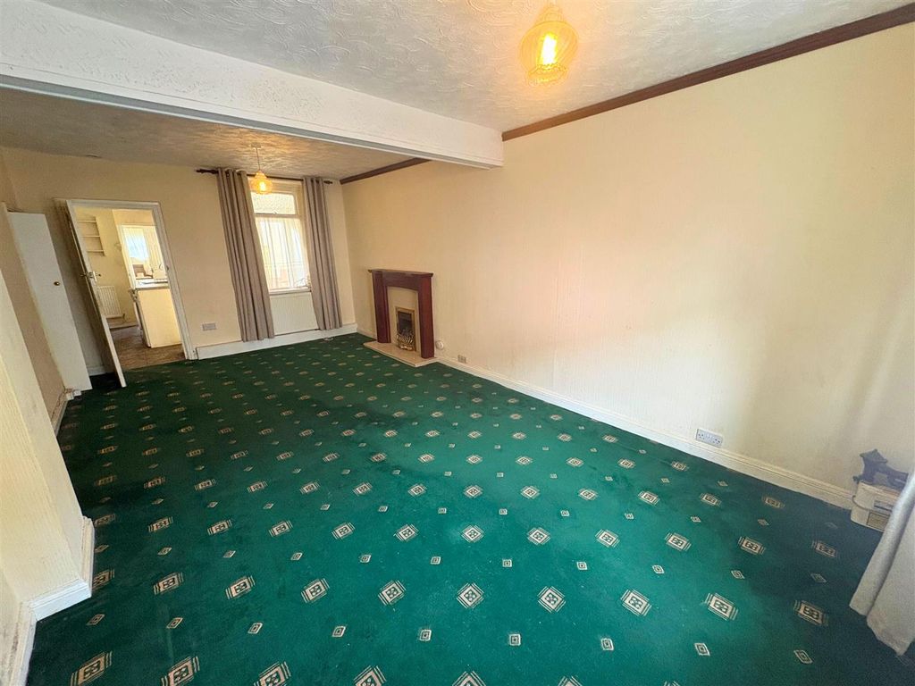 Property photo 2 of 26 Lounge A (Edit).Jpg