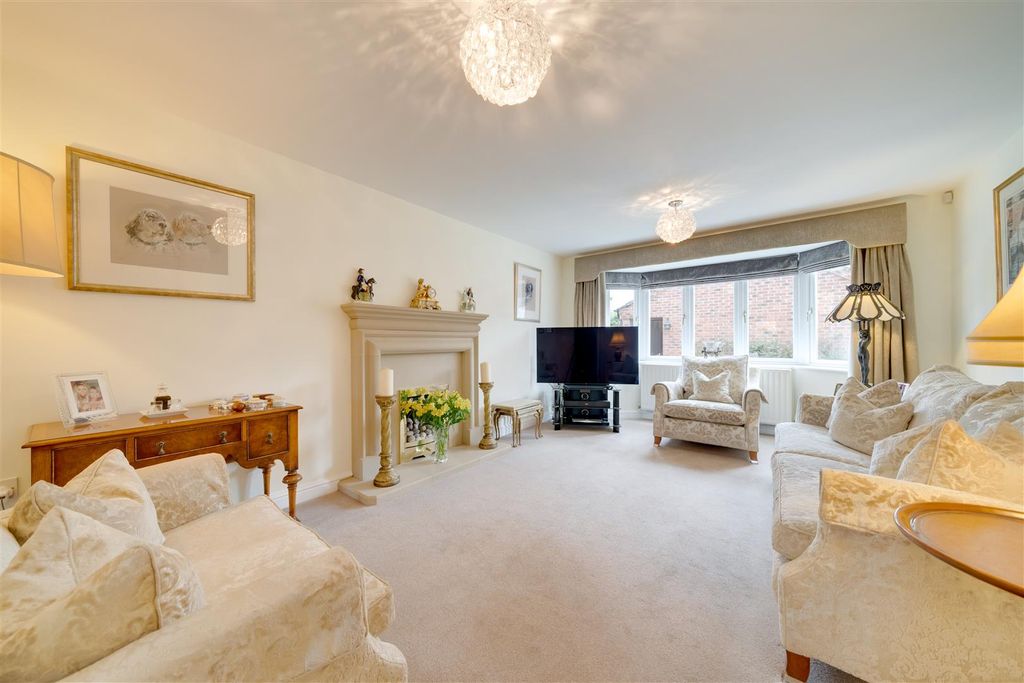 Property photo 3 of 30 Main Sitting Room