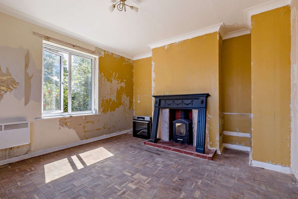 Property photo 3 of 24
