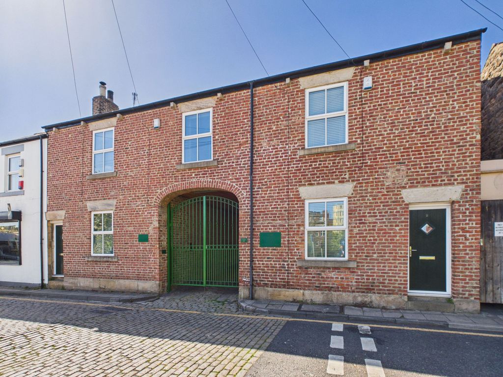 Property photo 1 of 10 External