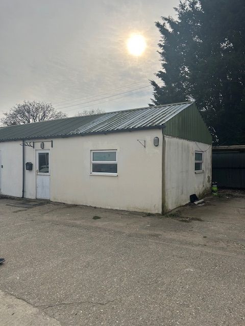 Property photo 1 of 2