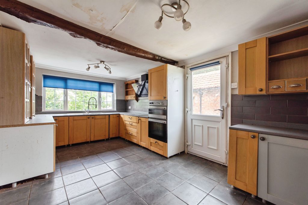 Property photo 2 of 24