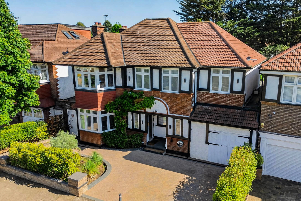 Property photo 1 of 35