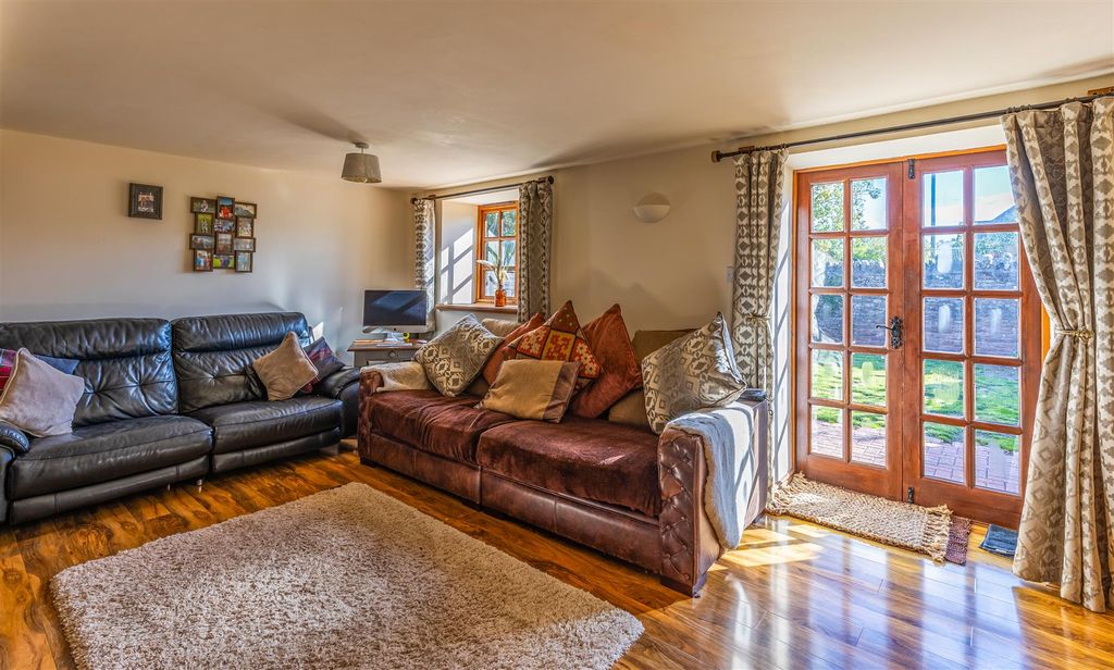 Property photo 2 of 22 Bx1A3090-Hdr-Edit.Jpg