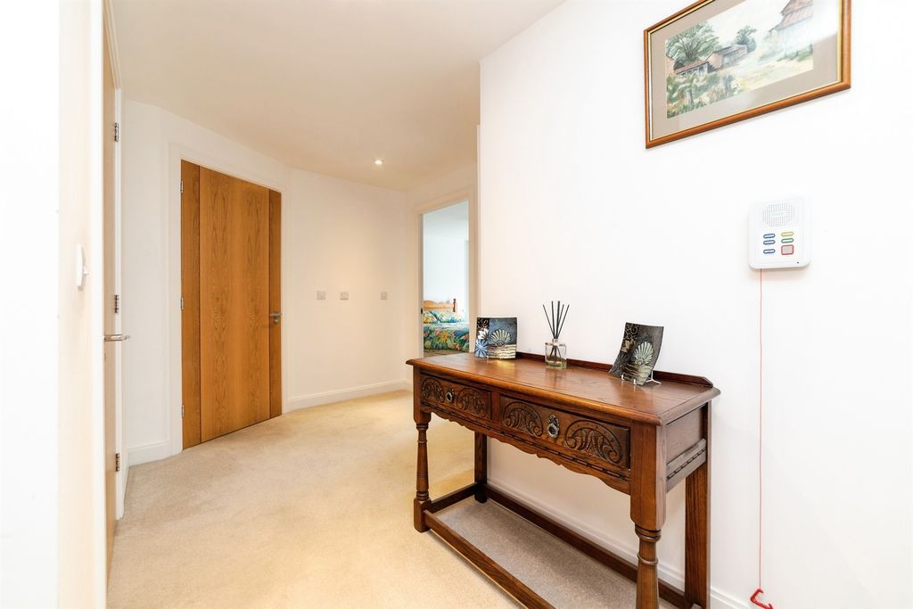 Additional image 7 of 2 bed flat for salePegs Lane, Hertford SG13