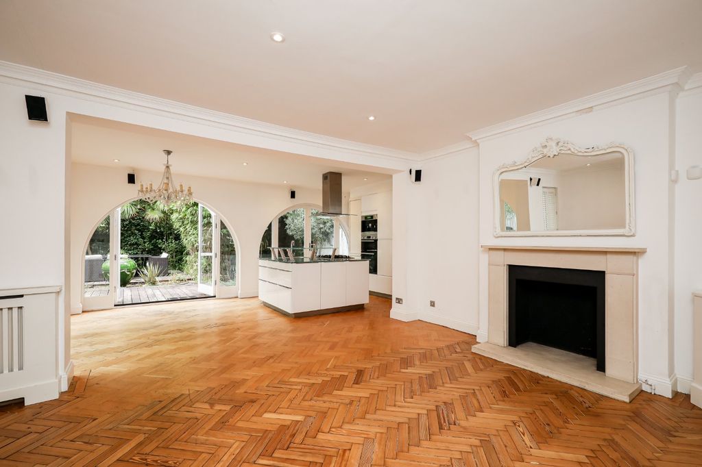 Property photo 2 of 15 Reception Room