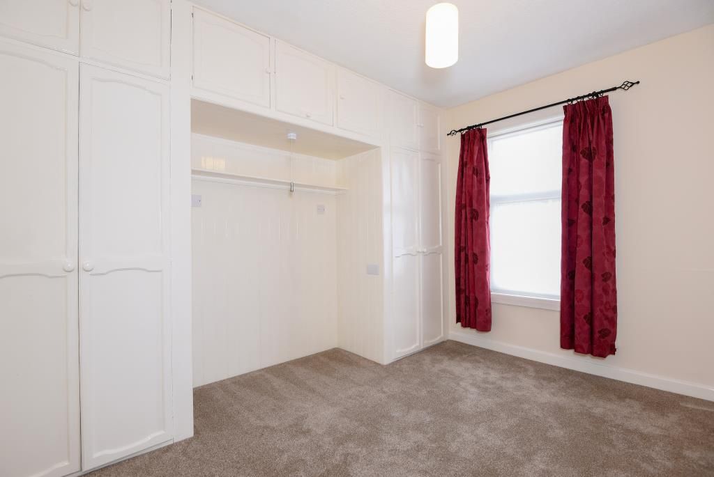 Property photo 3 of 8 Bedroom