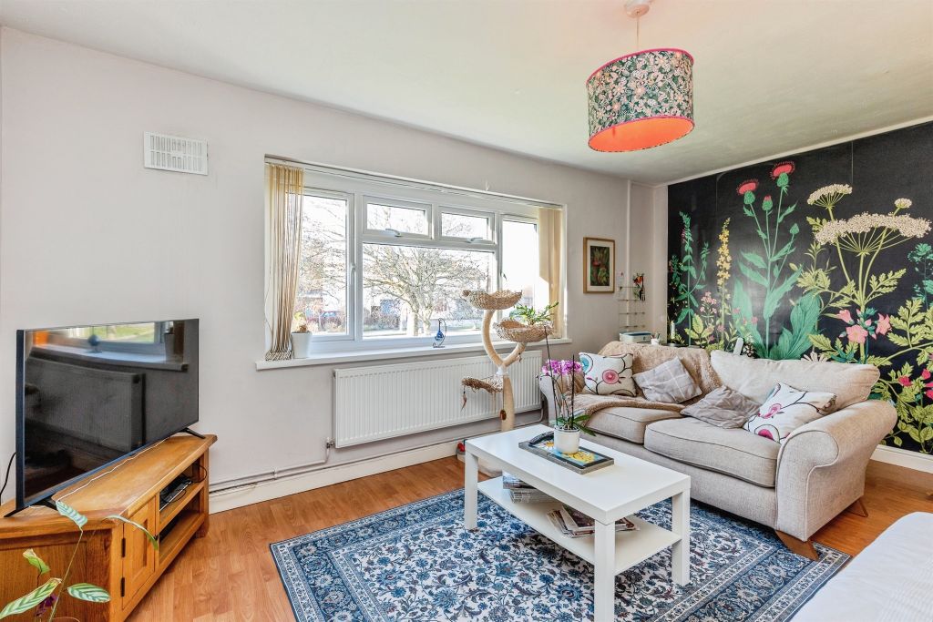 Property photo 2 of 20