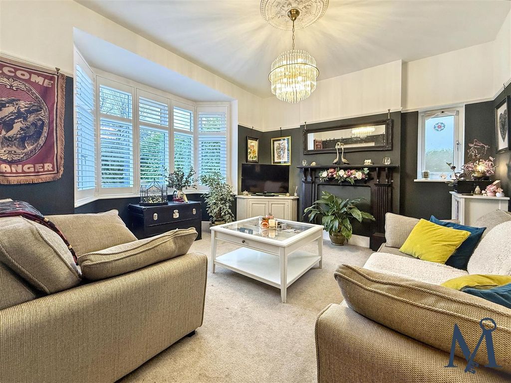 Property photo 2 of 26 Living Room