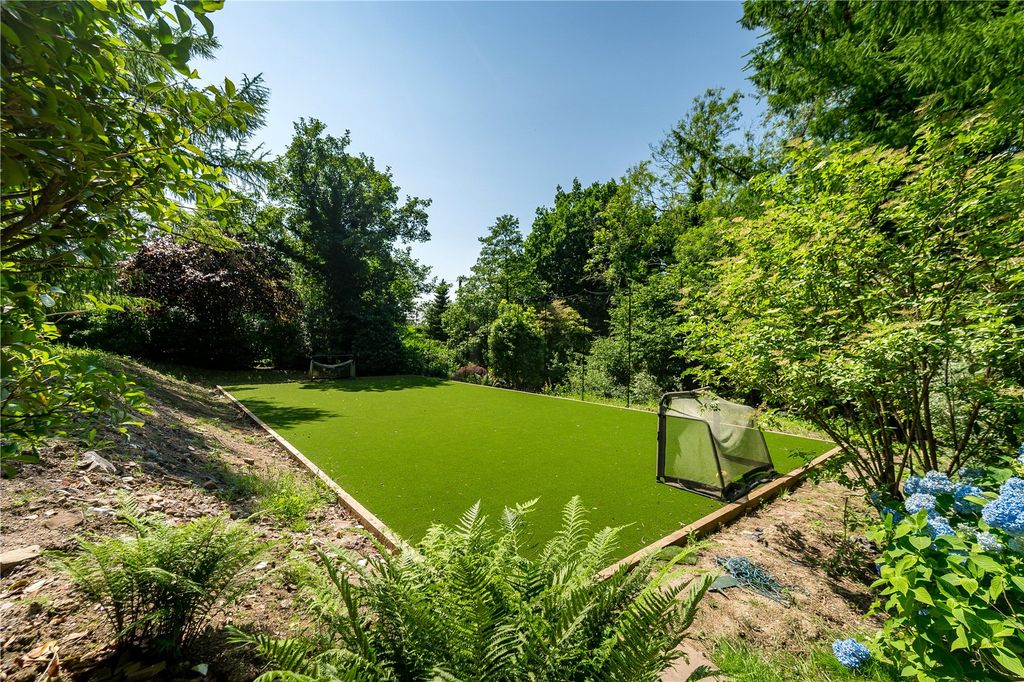 Property photo 2 of 49 Garden