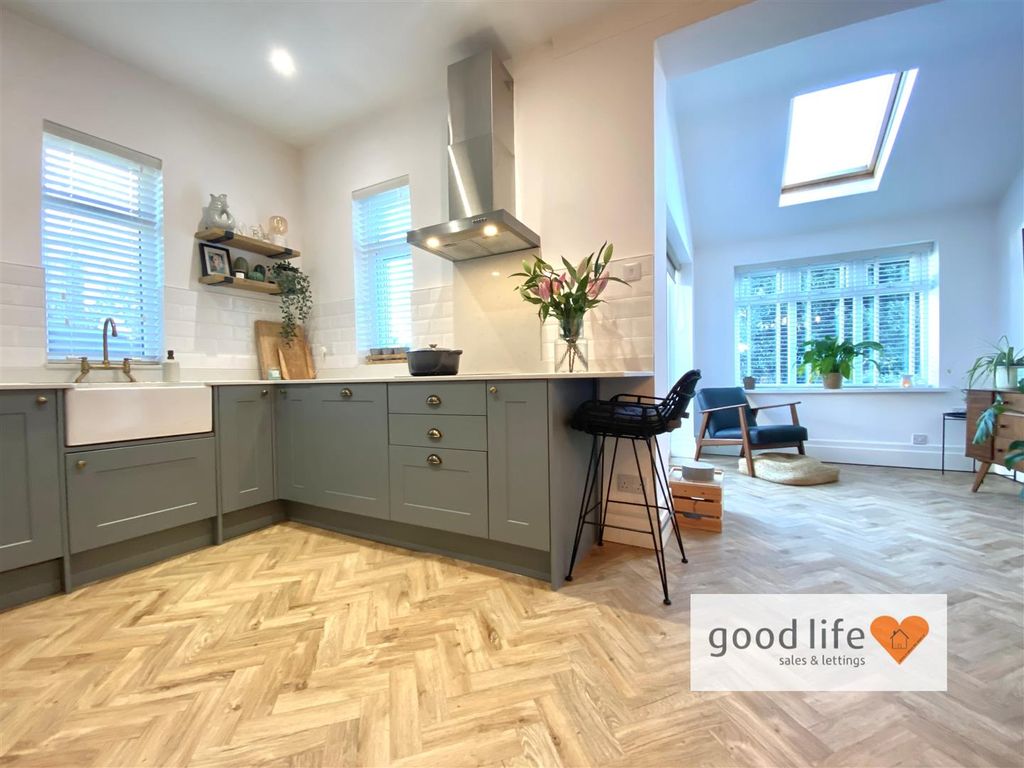 Property photo 3 of 17 20251202_110313861_Ios1Fairholme.Jpg