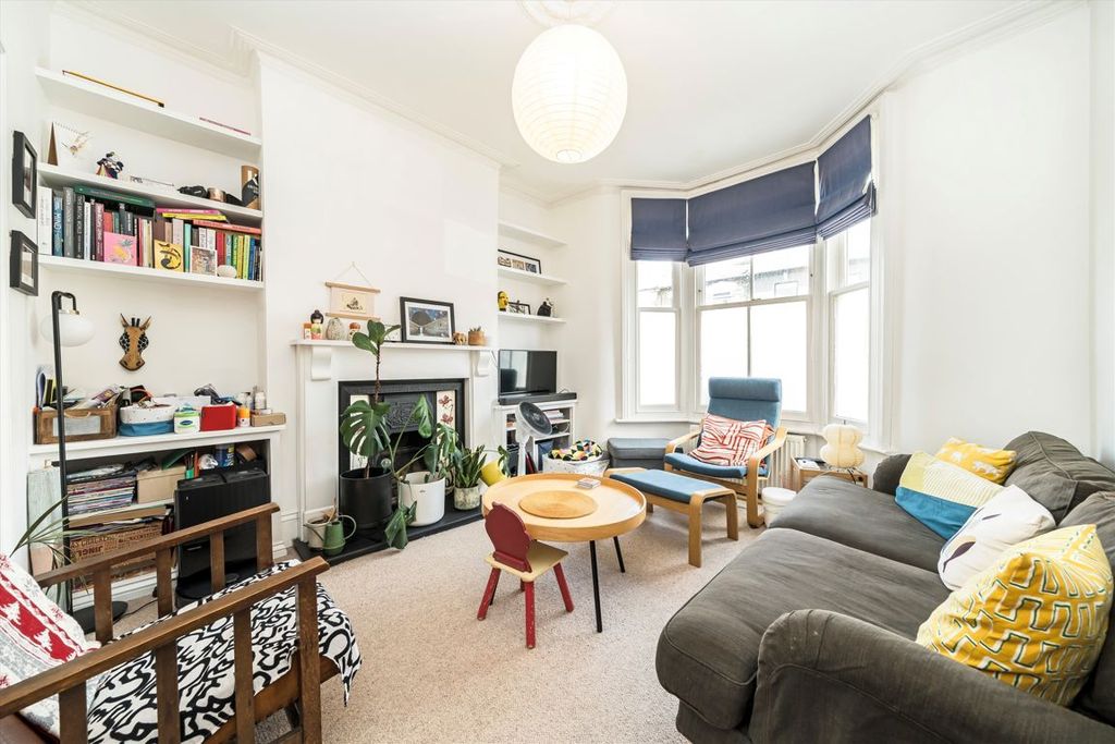 Property photo 2 of 13