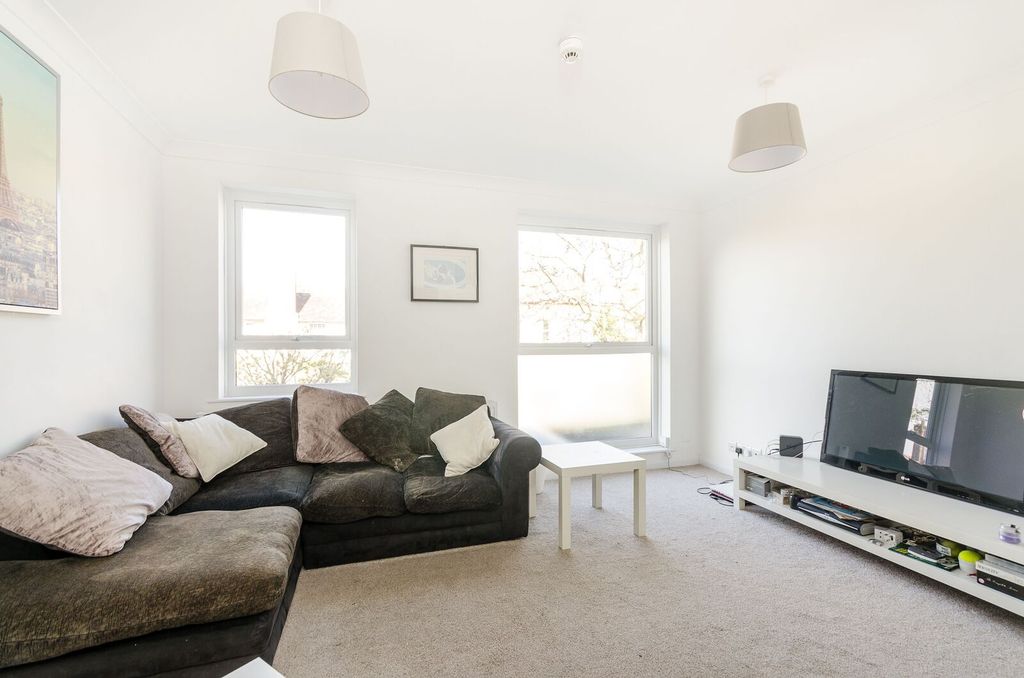 Property photo 2 of 22
