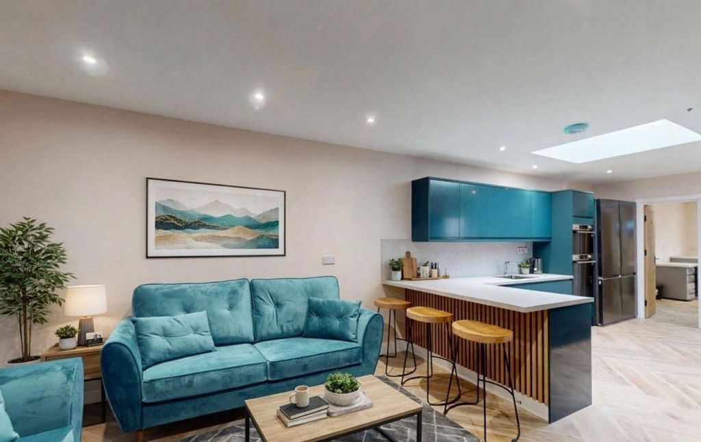 Property photo 3 of 9