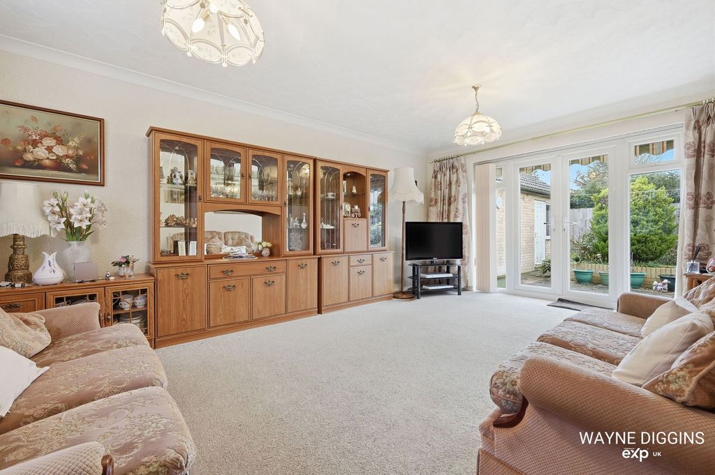 Property photo 2 of 20