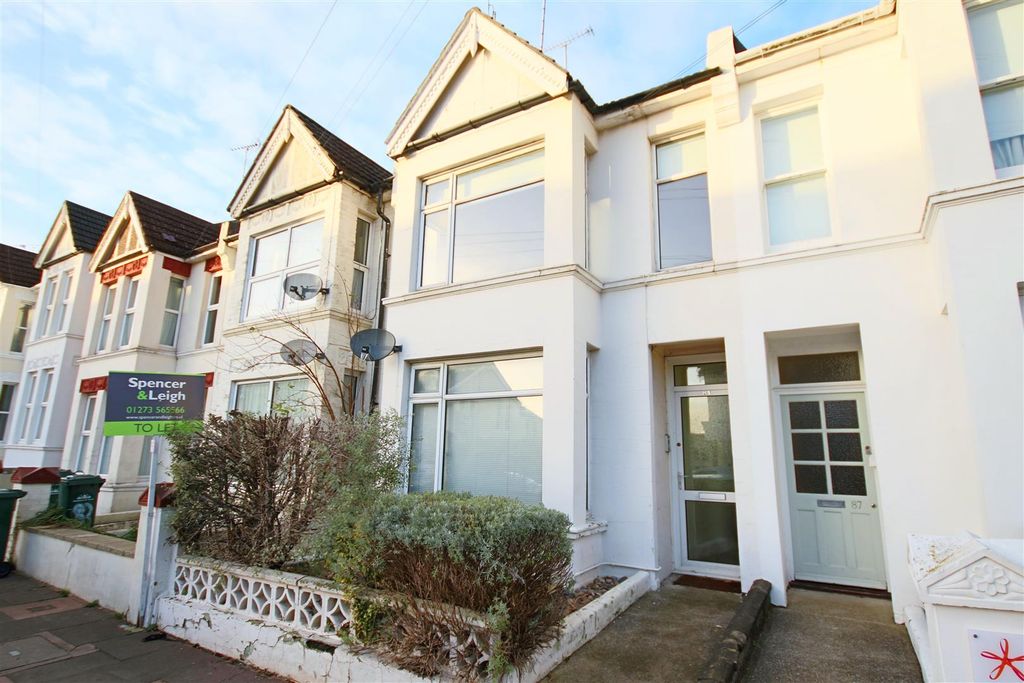 Property photo 1 of 7 Front
