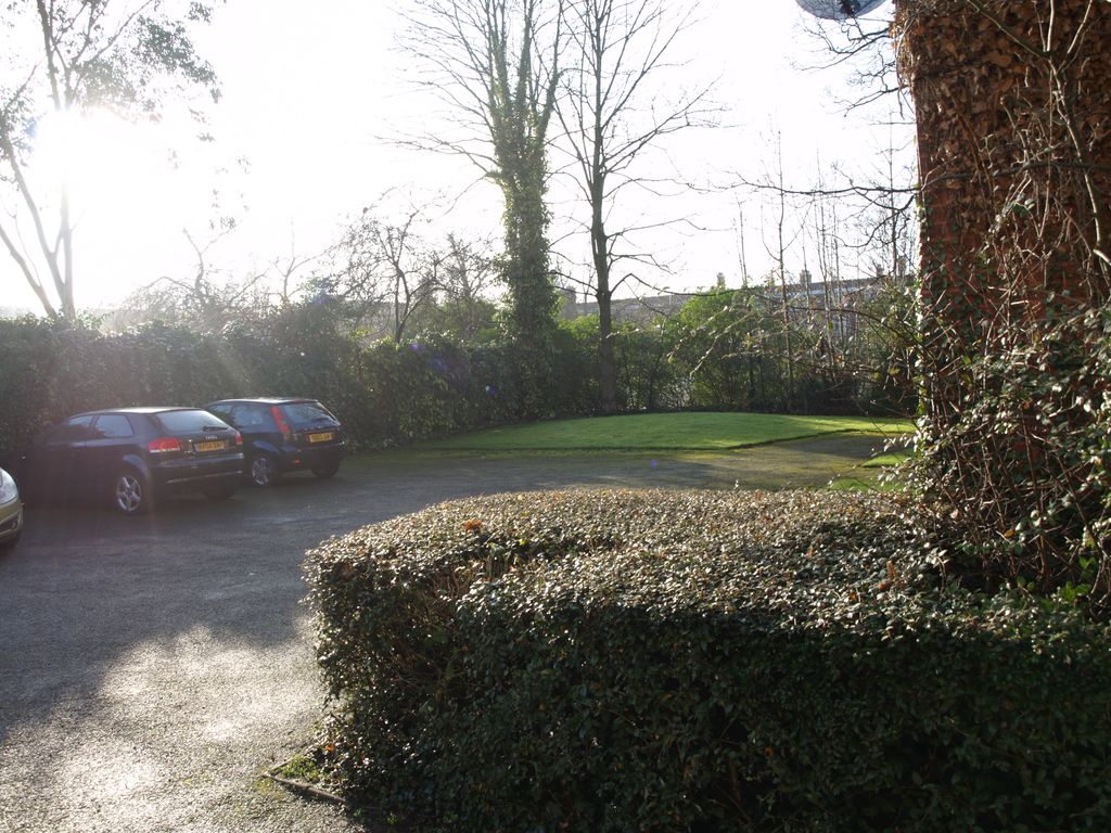 Property photo 3 of 8