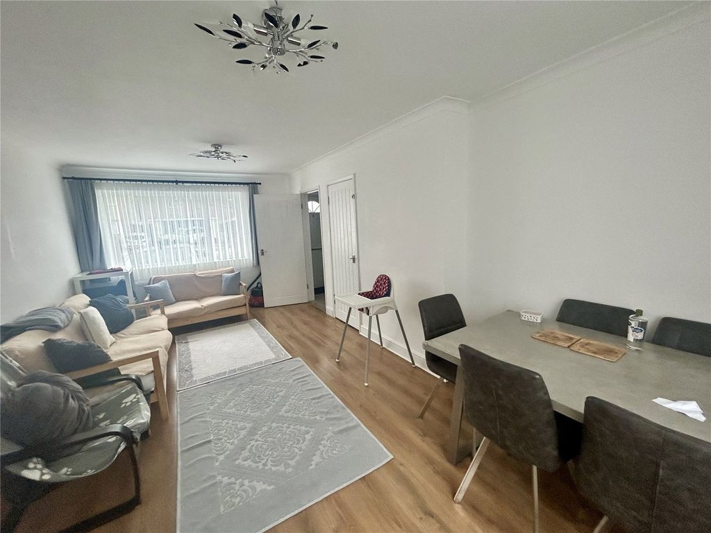 Property photo 3 of 14 Picture No. 04