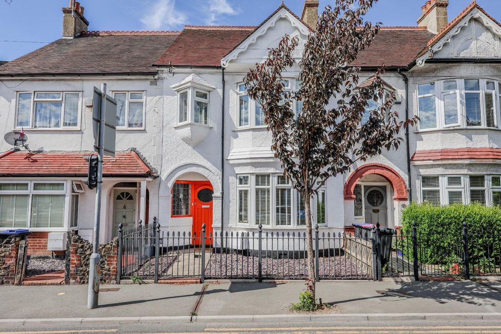 Property photo 1 of 17