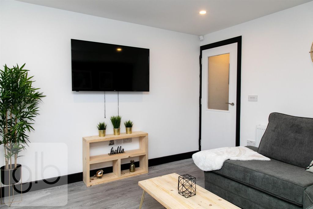 Property photo 3 of 19 4.Png