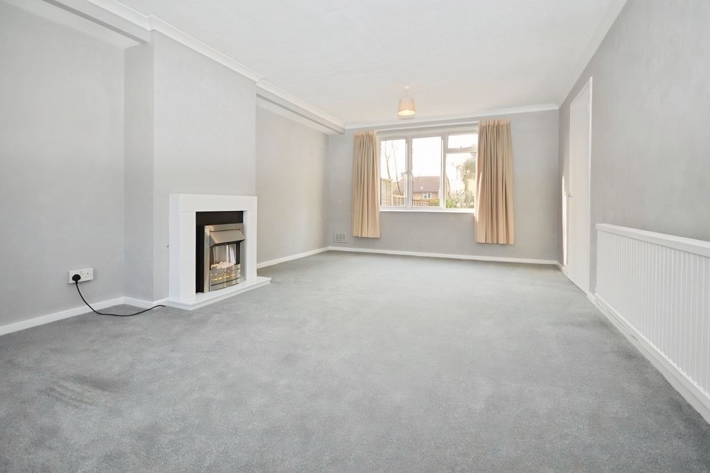 Property photo 3 of 8