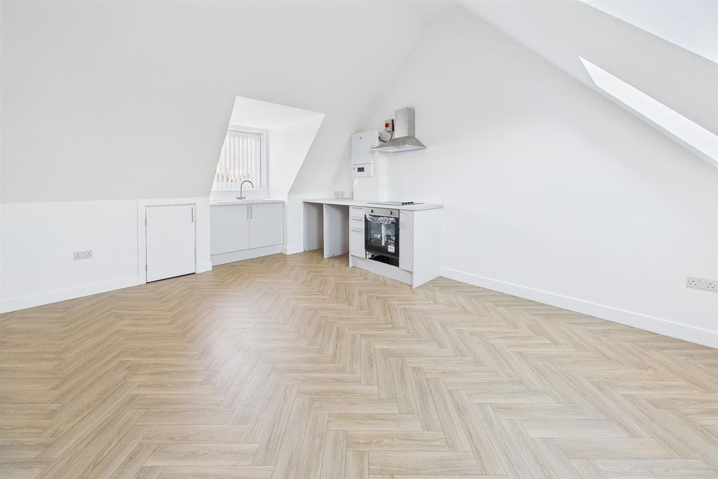 Property photo 1 of 7 Cam03736G0-Pr0218-Still002.Jpg