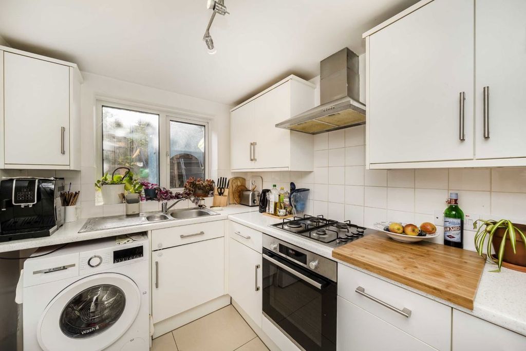 Property photo 2 of 6