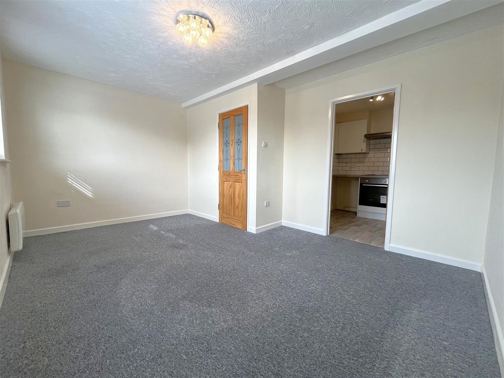 Property photo 3 of 11 Img_6442.Jpg