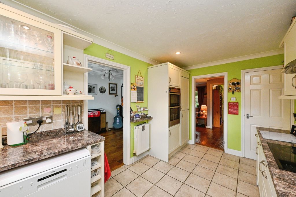 Property photo 3 of 17