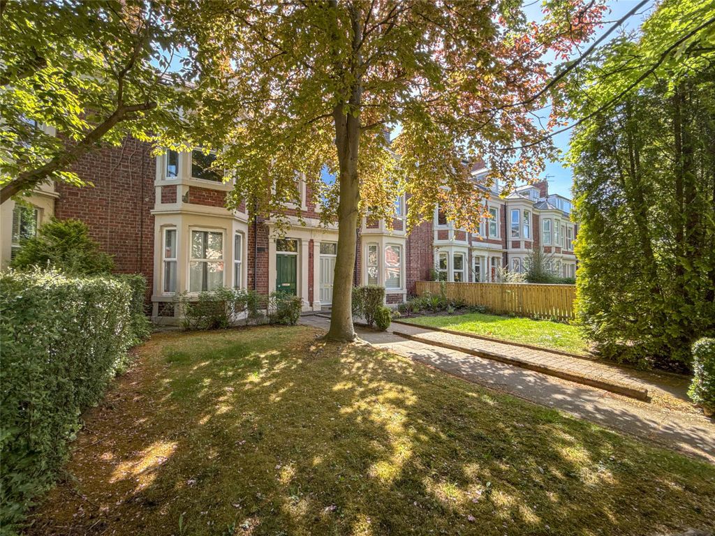 Property photo 1 of 7 External