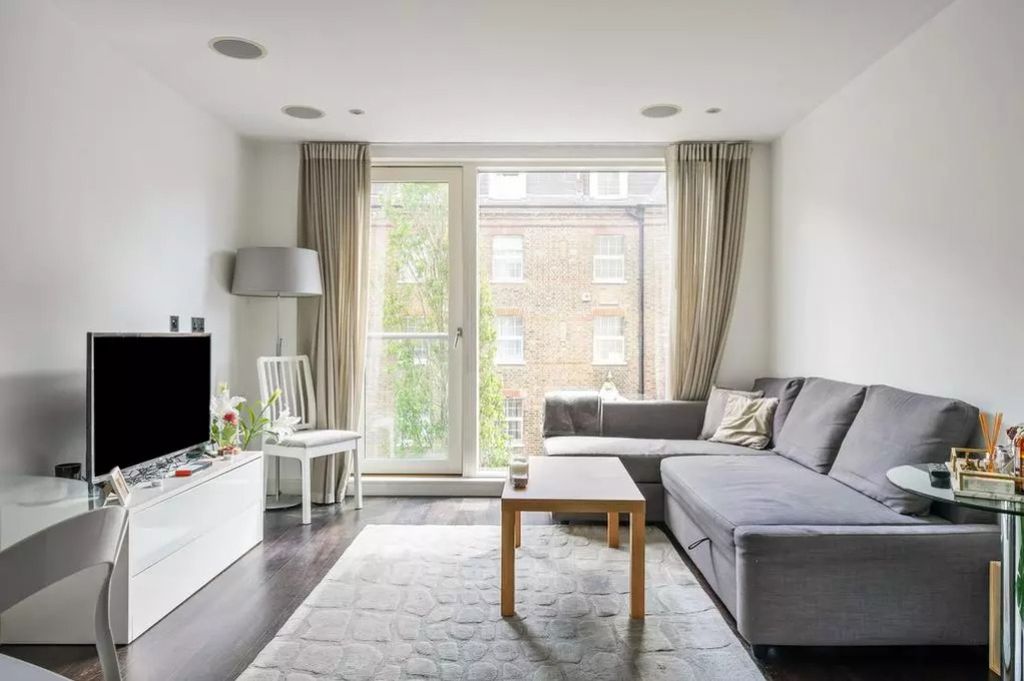 Property photo 2 of 9 3450983
