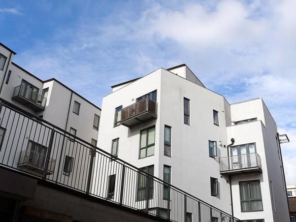 Property photo 1 of 4